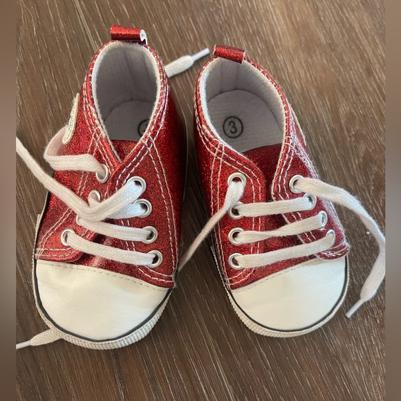Other - Baby converse